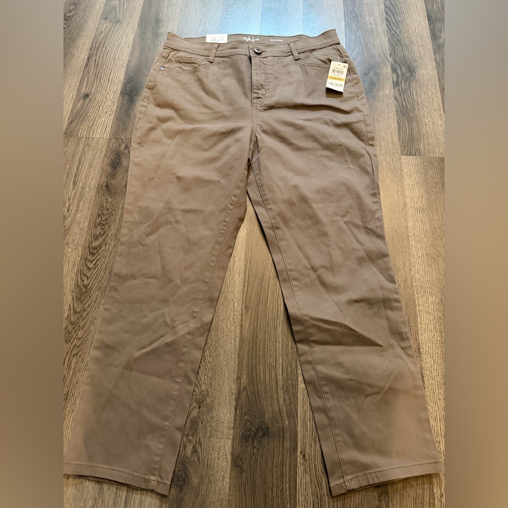 NWT Style & Co Petite Slim Leg Pants Willowbark 14P Short